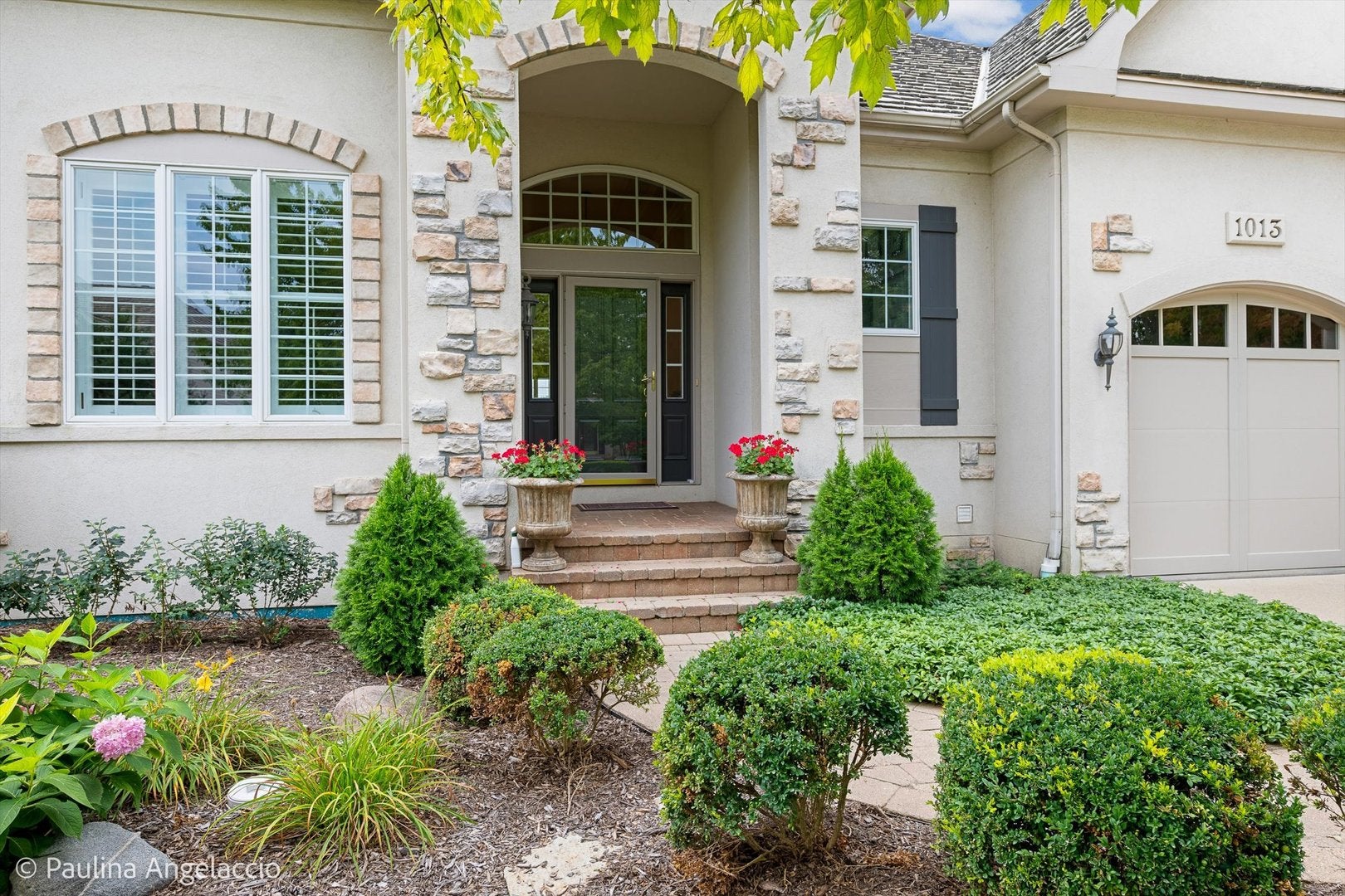 1013 Ridgeview Drive