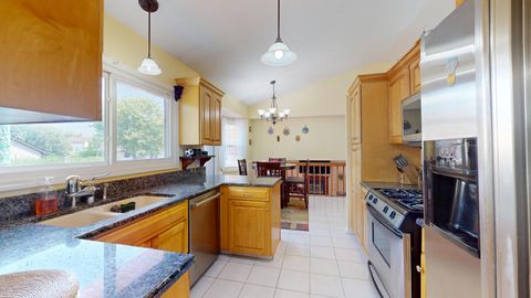 Tiny photo for 412 Chateau Drive, Buffalo Grove, IL 60089 (MLS # 12488152)