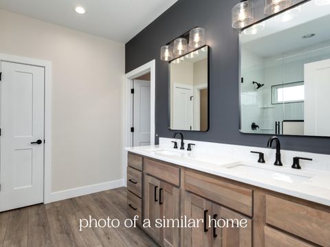 Tiny photo for 7001 Black Oak Drive, Bettendorf, IA 52722 (MLS # 12593098)