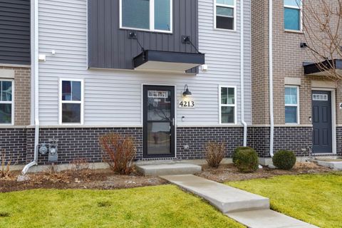 Tiny photo for 4213 Calder Lane, Aurora, IL 60504 (MLS # 12598469)