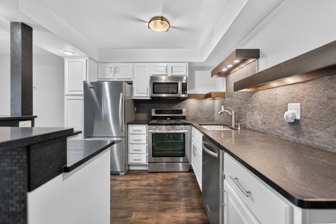 Tiny photo for 7211 Wolf Road #109A, Indian Head Park, IL 60525 (MLS # 12781536)