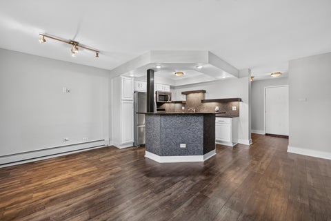Tiny photo for 7211 Wolf Road #109A, Indian Head Park, IL 60525 (MLS # 12781536)
