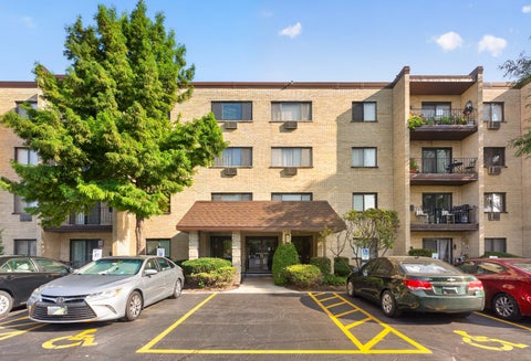 Photo of 7211 Wolf Road #109A, Indian Head Park, IL 60525 (MLS # 12781536)