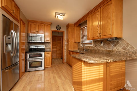 Tiny photo for 5900 107th Street, Chicago Ridge, IL 60415 (MLS # 12754719)