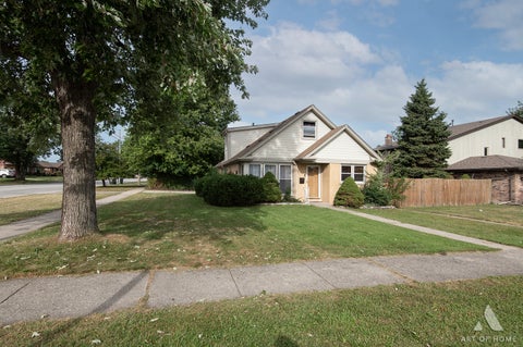 Tiny photo for 5900 107th Street, Chicago Ridge, IL 60415 (MLS # 12754719)