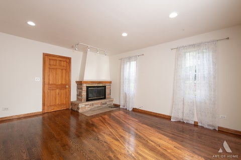Tiny photo for 5900 107th Street, Chicago Ridge, IL 60415 (MLS # 12754719)