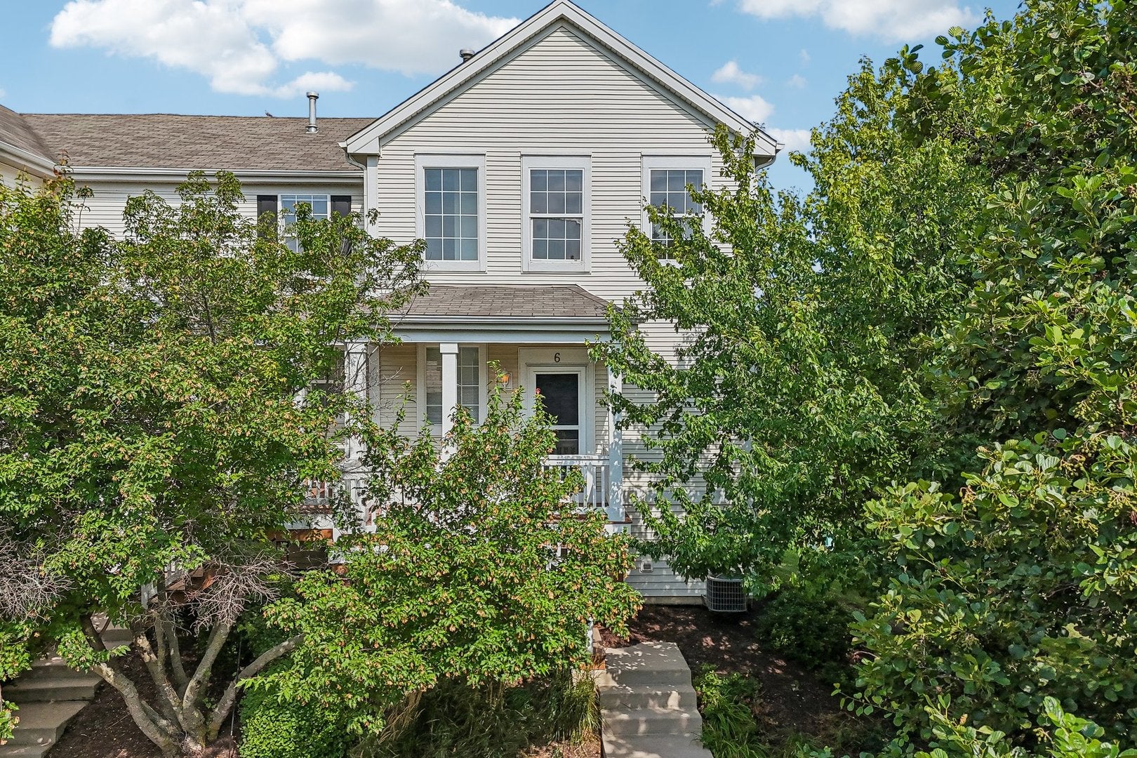 1548 Grand Drive 6