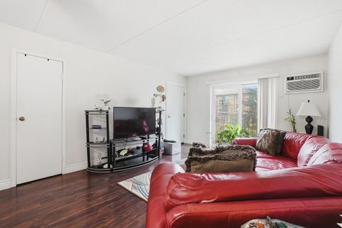 Tiny photo for 332 KLEIN CREEK Court #C, Carol Stream, IL 60188 (MLS # 12599579)