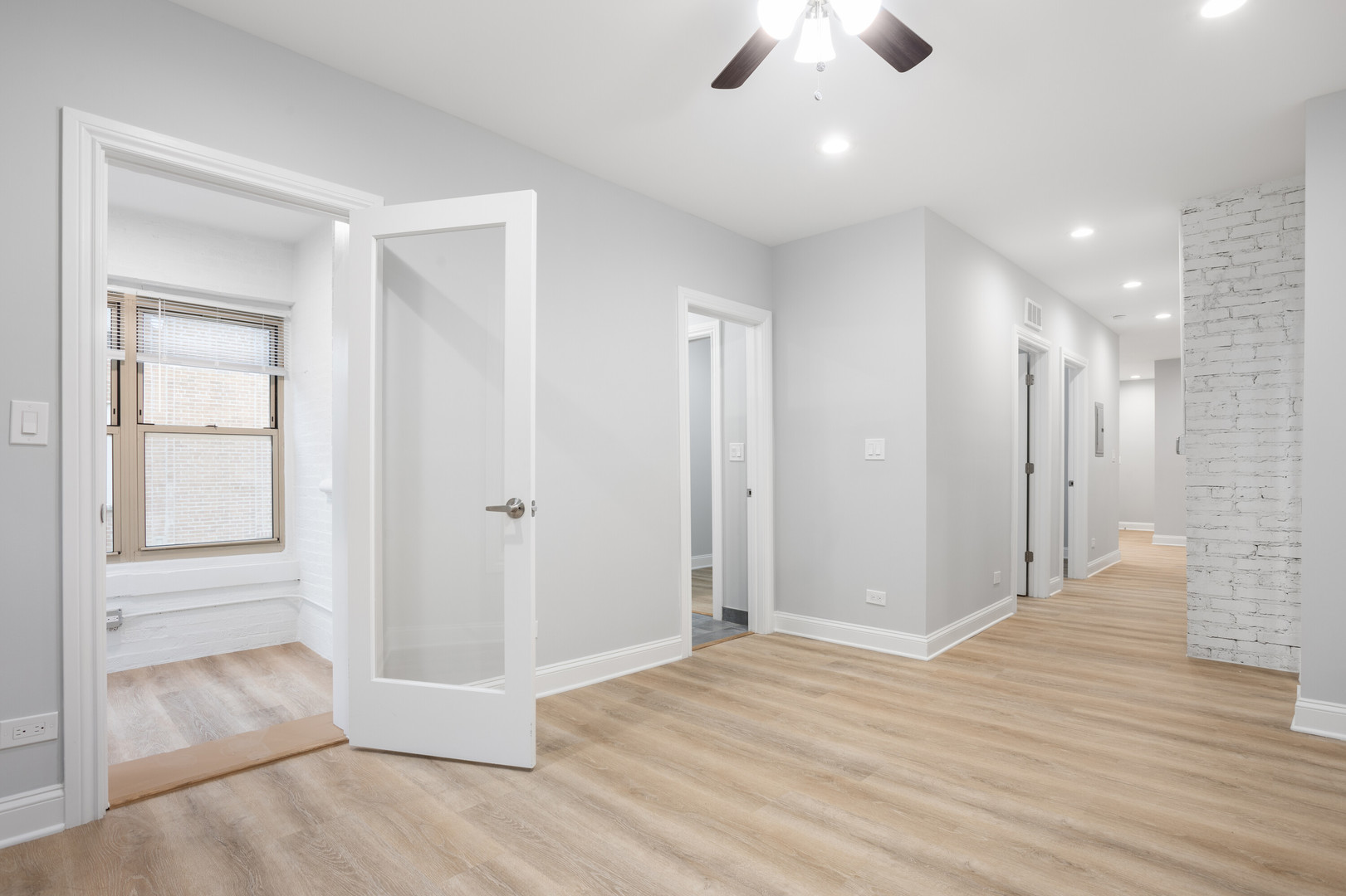 1635 W Chase Avenue 2M