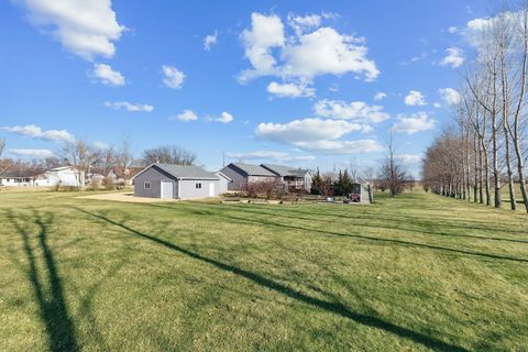 Tiny photo for 2849 262nd Street, Dewitt, IA 52742 (MLS # 100000559)