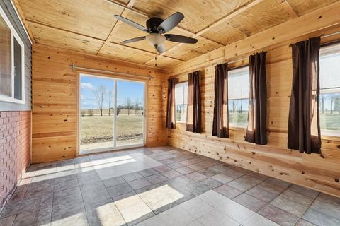 Tiny photo for 2849 262nd Street, Dewitt, IA 52742 (MLS # 100000559)