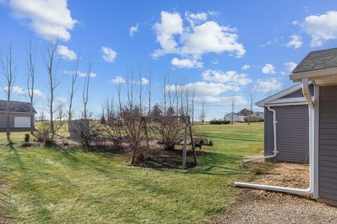Tiny photo for 2849 262nd Street, Dewitt, IA 52742 (MLS # 100000559)
