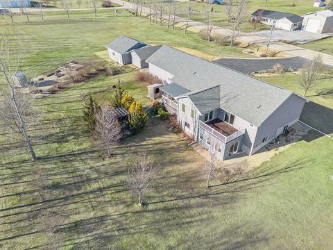 Tiny photo for 2849 262nd Street, Dewitt, IA 52742 (MLS # 100000559)