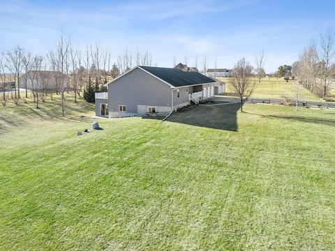 Tiny photo for 2849 262nd Street, Dewitt, IA 52742 (MLS # 100000559)