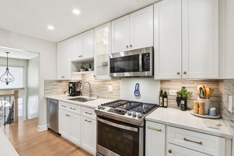 Tiny photo for 1350 Rock Cove Court, Hoffman Estates, IL 60192 (MLS # 12724976)