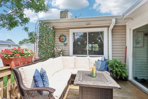 Tiny photo for 1350 Rock Cove Court, Hoffman Estates, IL 60192 (MLS # 12724976)