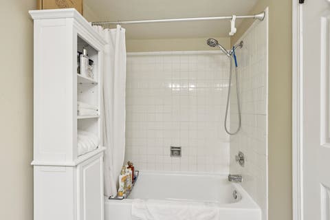 Tiny photo for 1350 Rock Cove Court, Hoffman Estates, IL 60192 (MLS # 12724976)