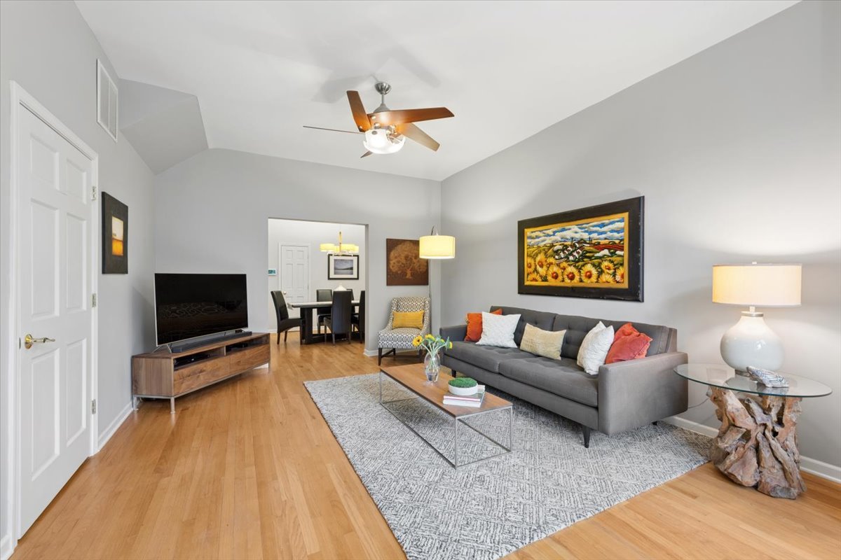 1808 W School Street