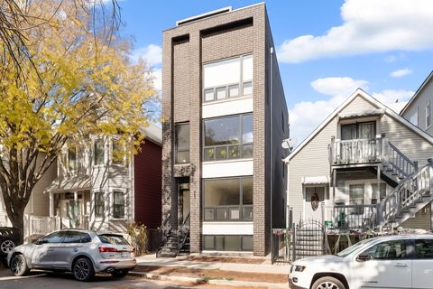 Photo of 2852 W Lyndale Street #1, Chicago, IL 60647 (MLS # 12521369)