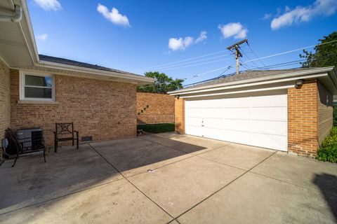 Tiny photo for 8915 Laramie Avenue, Skokie, IL 60077 (MLS # 12546039)