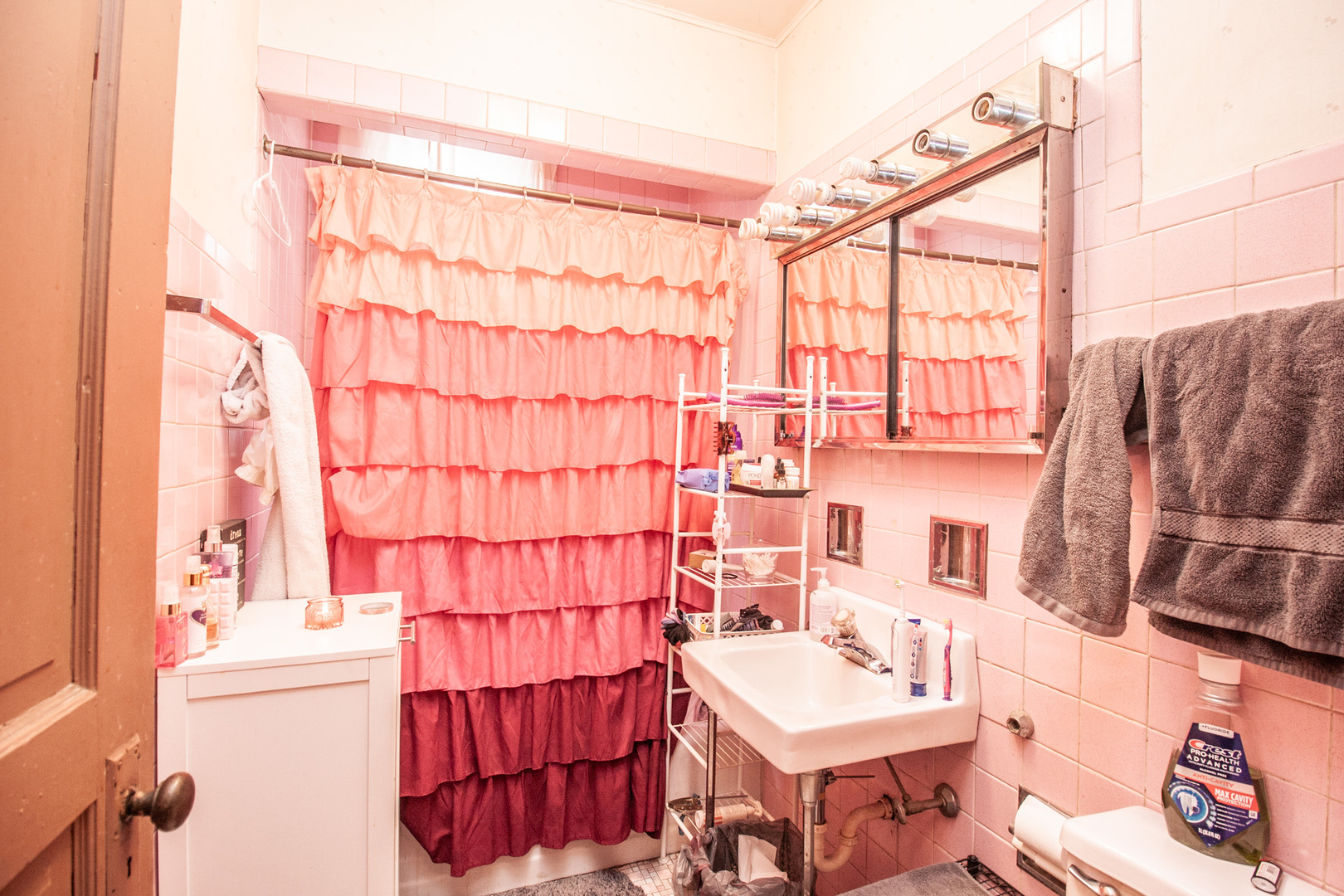 2545 N Monticello Avenue