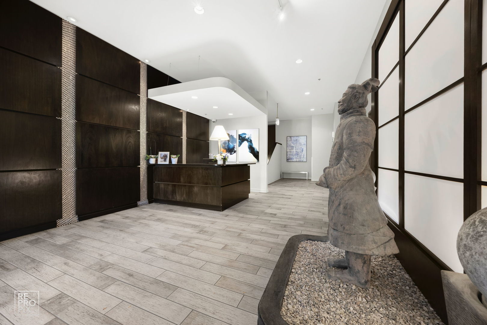 225 S Sangamon Street 702