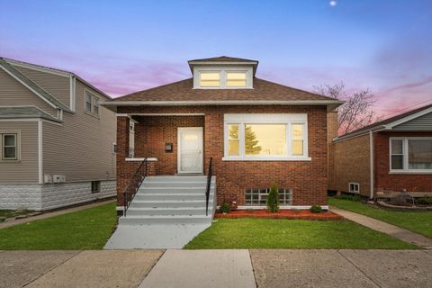 Tiny photo for 5237 S Long Avenue, Chicago, IL 60638 (MLS # 12479089)