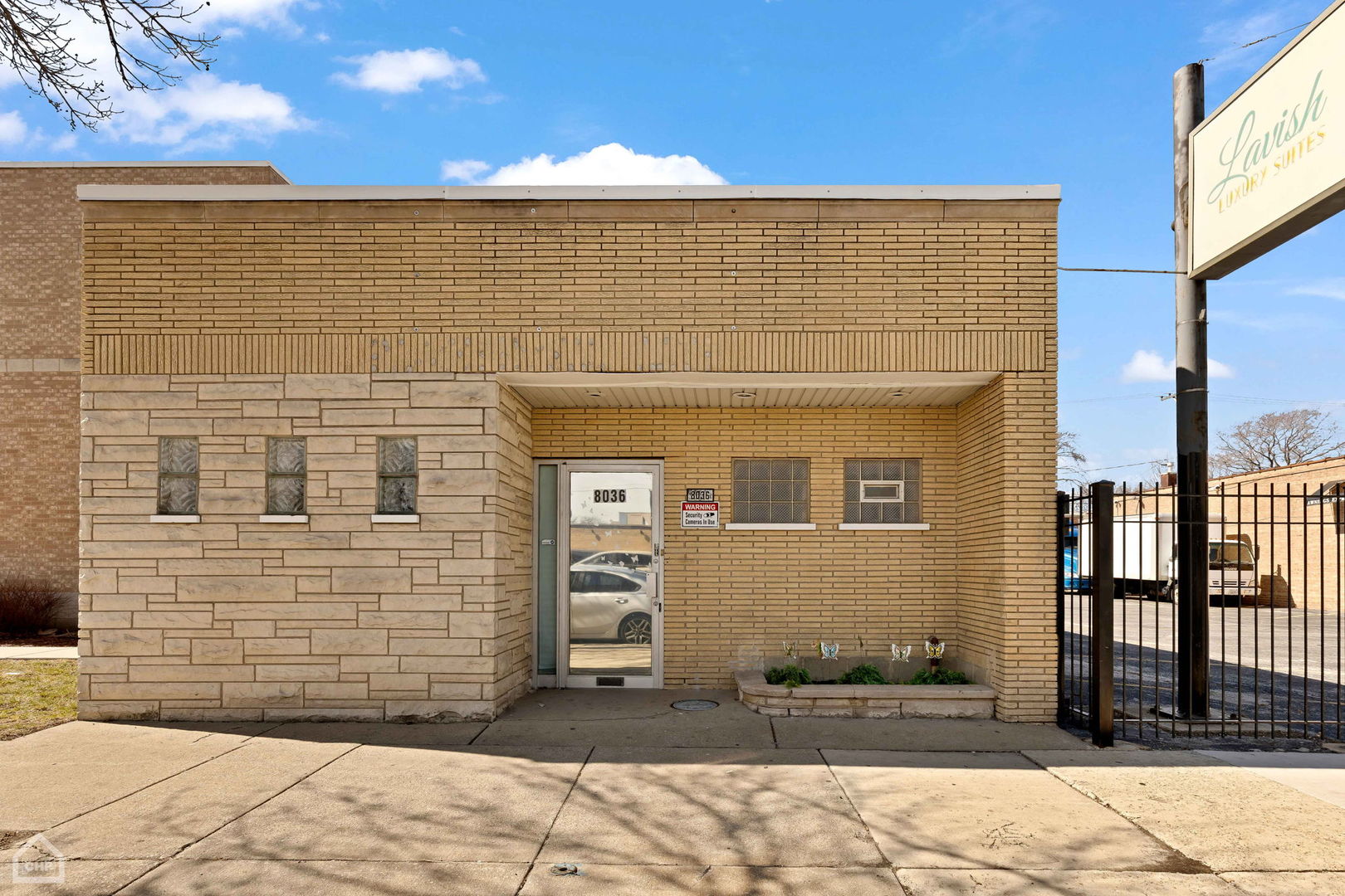 8036 S WESTERN Avenue