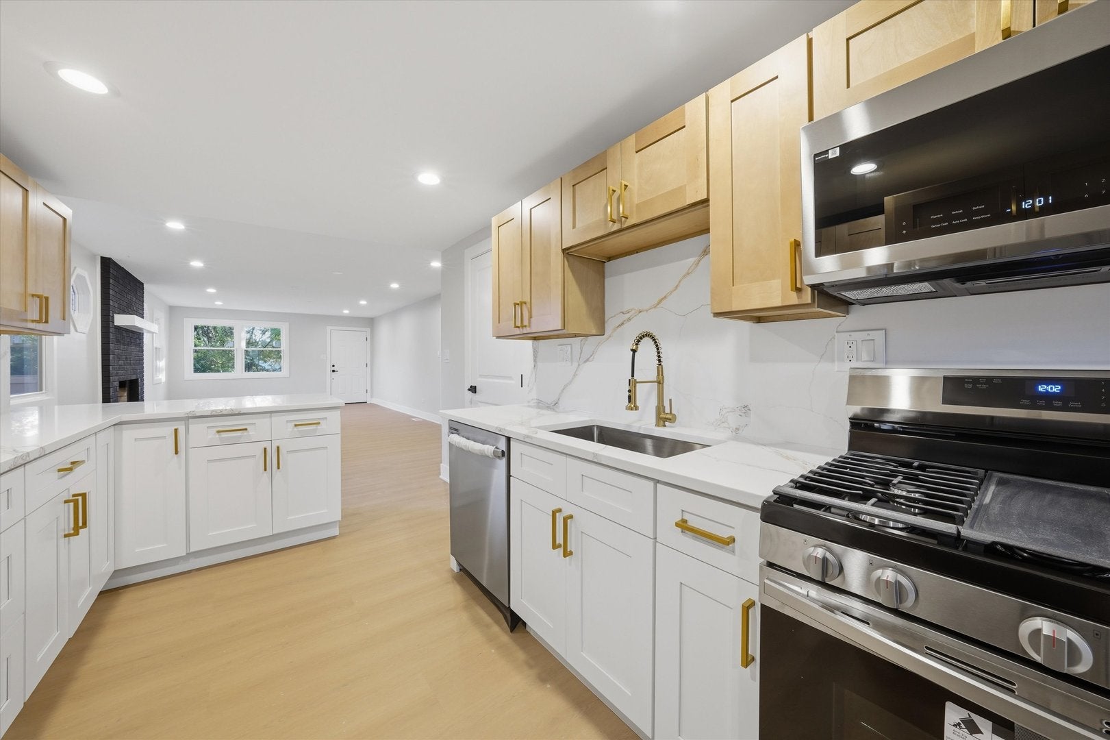 7807 W 92nd Street