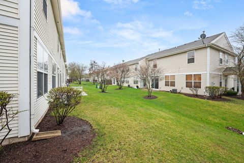 Tiny photo for 1531 Legacy Drive #4, DeKalb, IL 60115 (MLS # 12610109)