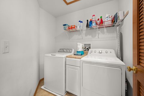 Tiny photo for 1531 Legacy Drive #4, DeKalb, IL 60115 (MLS # 12610109)