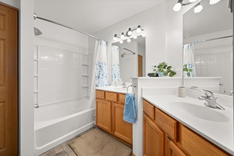 Tiny photo for 1531 Legacy Drive #4, DeKalb, IL 60115 (MLS # 12610109)