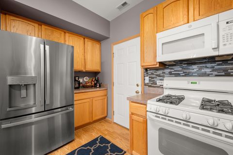 Tiny photo for 1531 Legacy Drive #4, DeKalb, IL 60115 (MLS # 12610109)