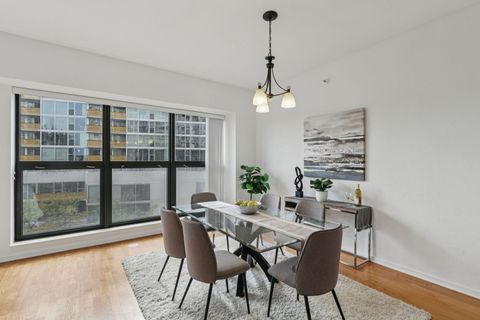 Tiny photo for 807 Davis Street #403, Evanston, IL 60201 (MLS # 12517418)