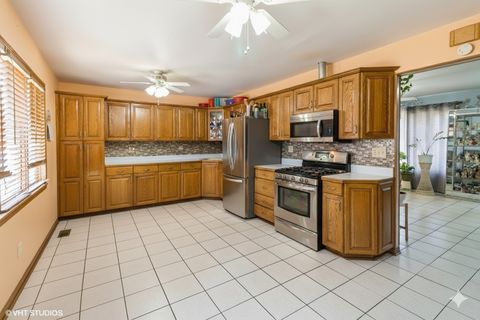 565 Flagstaff Lane Hoffman Estates IL 60169
