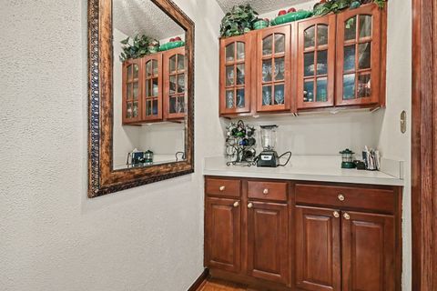 Tiny photo for 6433 W 82nd Street, Burbank, IL 60459 (MLS # 12636614)