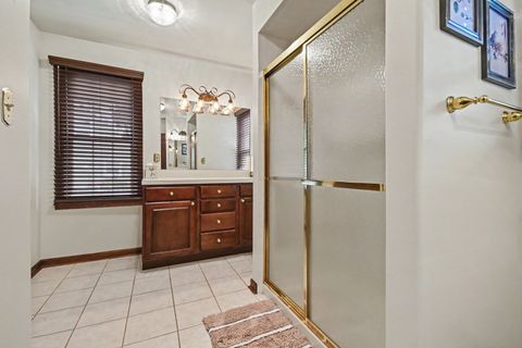 Tiny photo for 6433 W 82nd Street, Burbank, IL 60459 (MLS # 12636614)