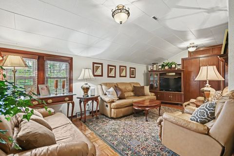 Tiny photo for 6433 W 82nd Street, Burbank, IL 60459 (MLS # 12636614)