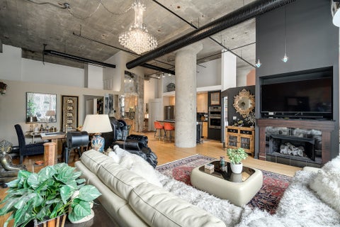 Tiny photo for 360 W Illinois Street #2F, Chicago, IL 60654 (MLS # 12753999)
