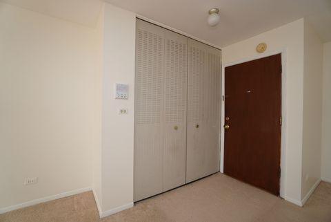 Tiny photo for 834 E Old Willow Road #209, Prospect Heights, IL 60070 (MLS # 12617778)