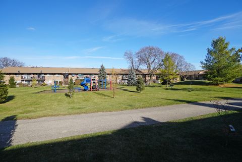 Tiny photo for 834 E Old Willow Road #209, Prospect Heights, IL 60070 (MLS # 12617778)