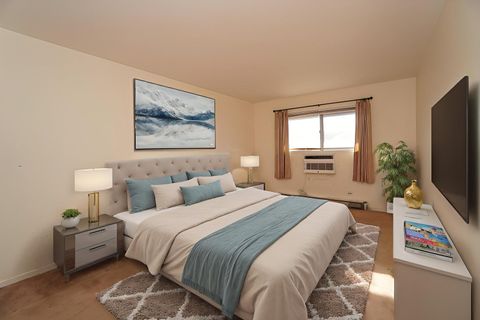 Tiny photo for 834 E Old Willow Road #209, Prospect Heights, IL 60070 (MLS # 12617778)