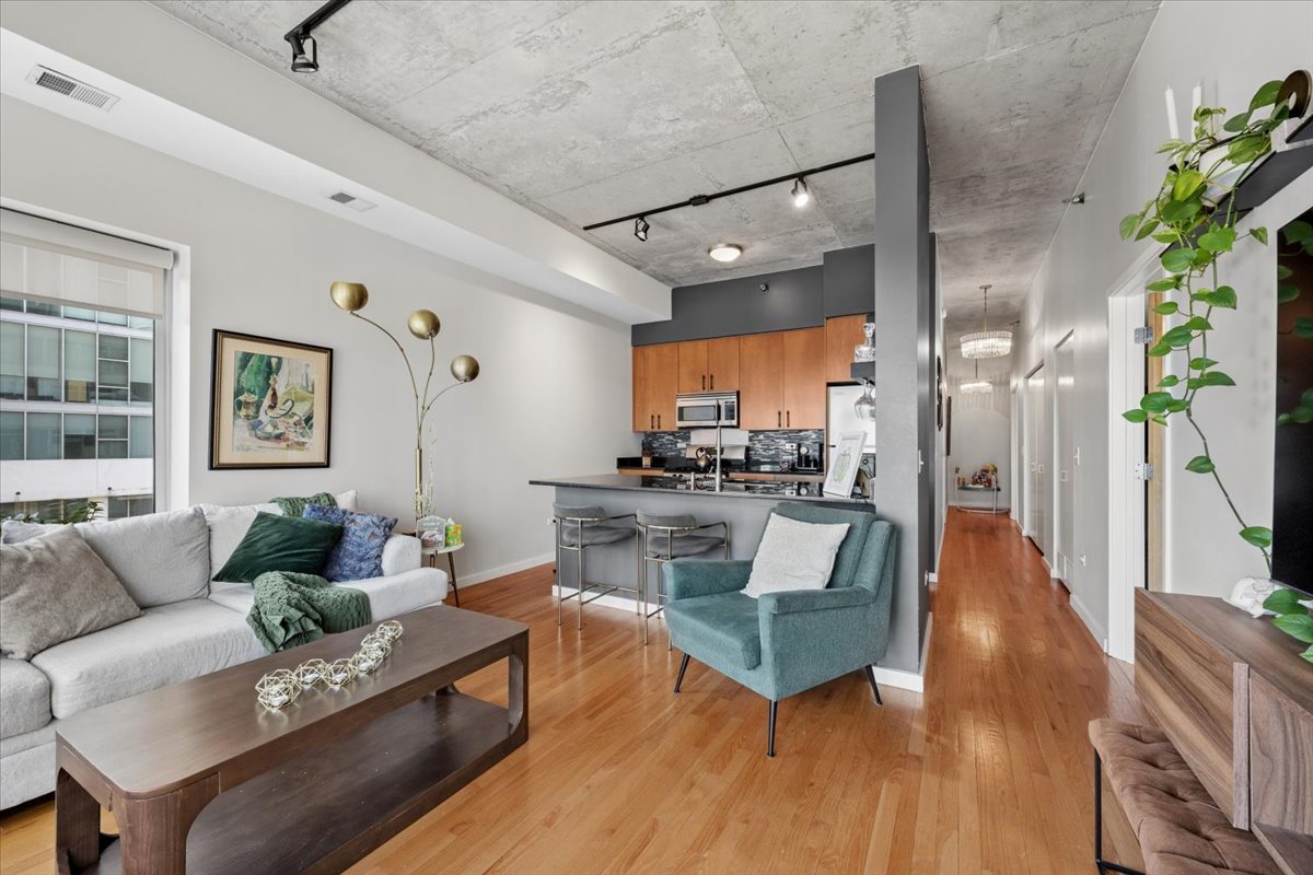 1620 S MICHIGAN Avenue 814