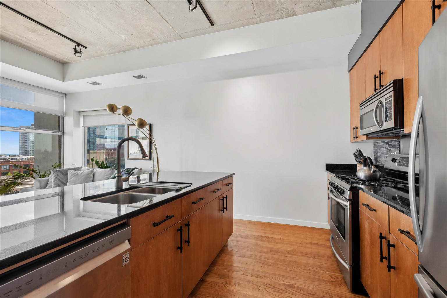 1620 S MICHIGAN Avenue 814