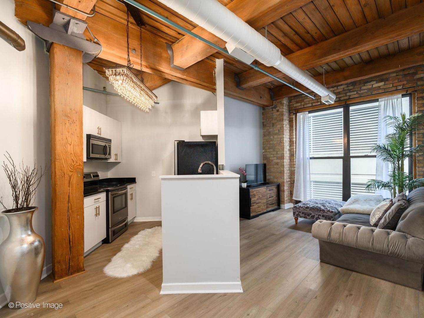 225 W Huron Street 403