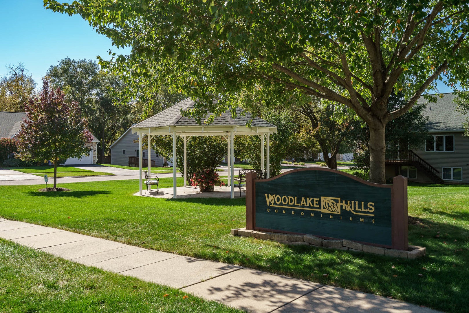 4126 RIVERWOOD 0