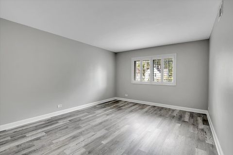 Tiny photo for 820 Oakton Street #2B, Evanston, IL 60202 (MLS # 12484252)
