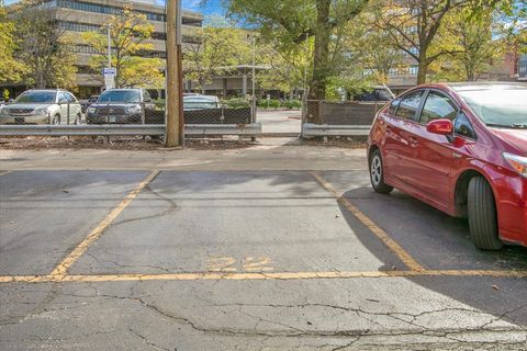 Tiny photo for 820 Oakton Street #2B, Evanston, IL 60202 (MLS # 12484252)