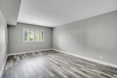 Tiny photo for 820 Oakton Street #2B, Evanston, IL 60202 (MLS # 12484252)
