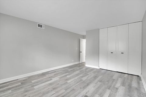 Tiny photo for 820 Oakton Street #2B, Evanston, IL 60202 (MLS # 12484252)